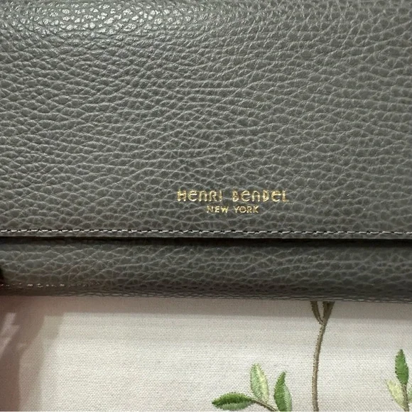 Henri Bendel Wallet Wristlet - Picture 2 of 4